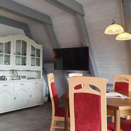 Nurdachhaus Ein Haus Am Deich