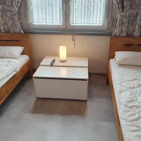 Dom wakacyjny Nurdachhaus Ein Haus Am Deich Butjadingen